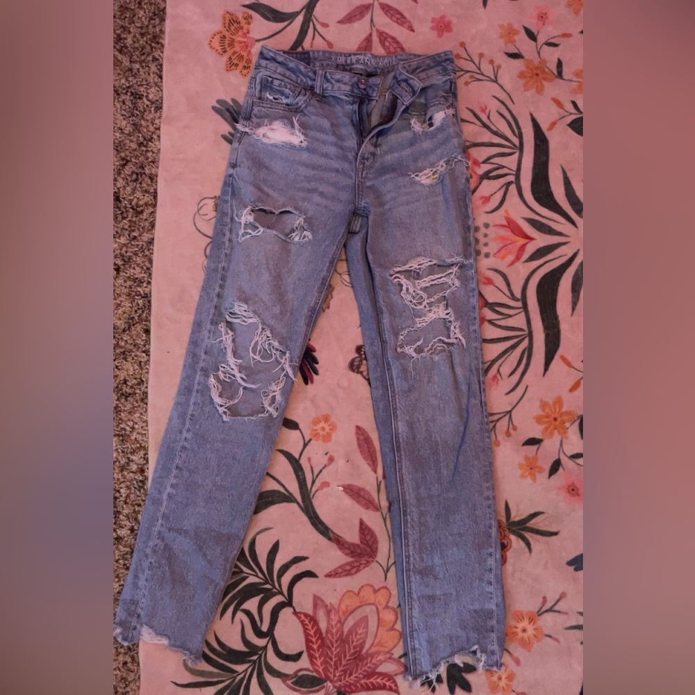American Eagle Outfitters Light Blue Distressed Boyfriend Jeans